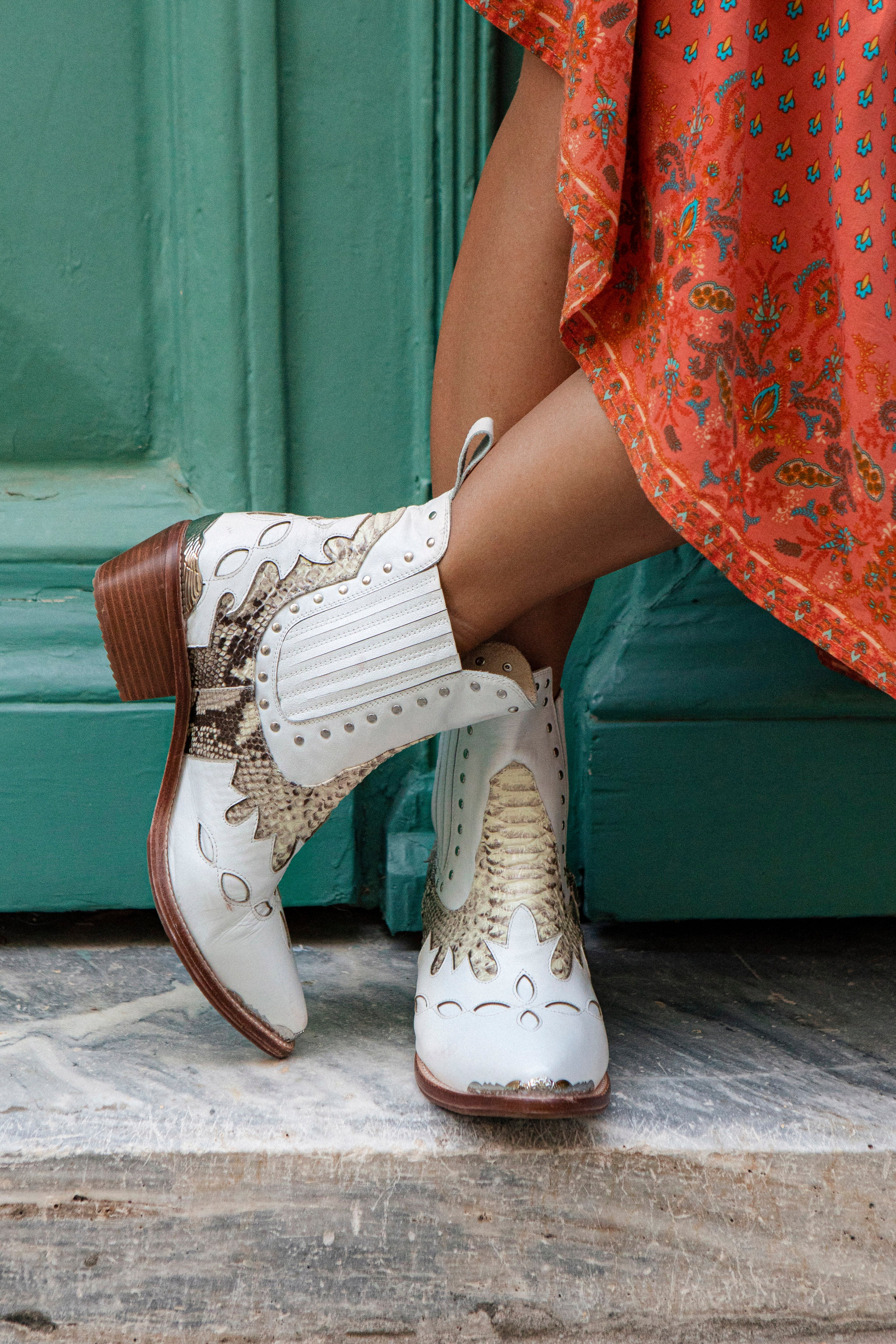 Traveller Boots - White