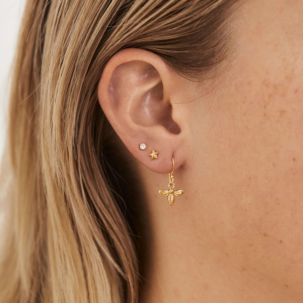 S662G Tiny Star Studs Gold