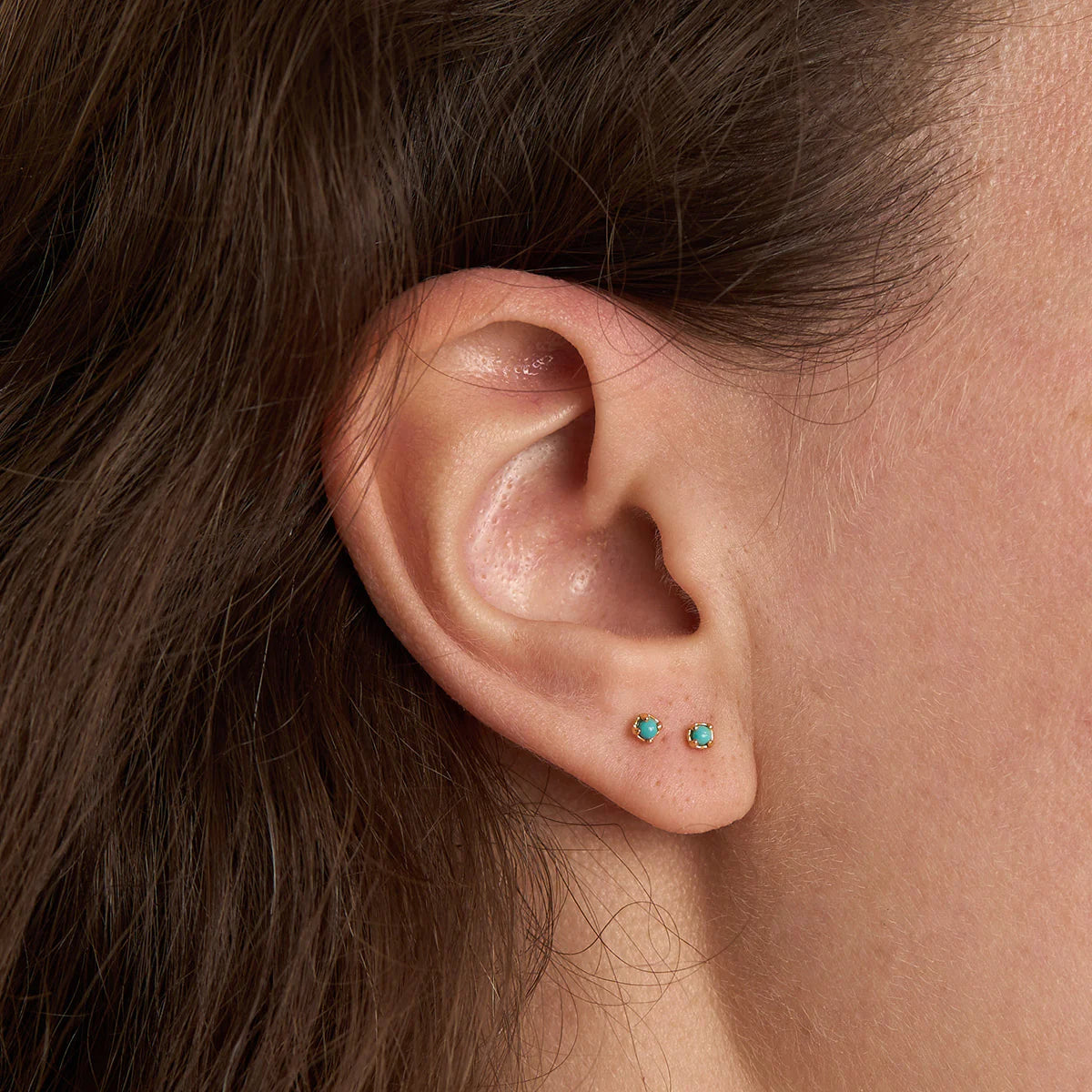 S290TQG - Delicate Turquoise Studs Gold