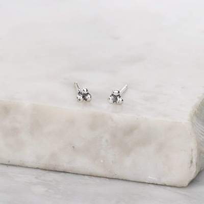 S236 - Tri Ball Studs